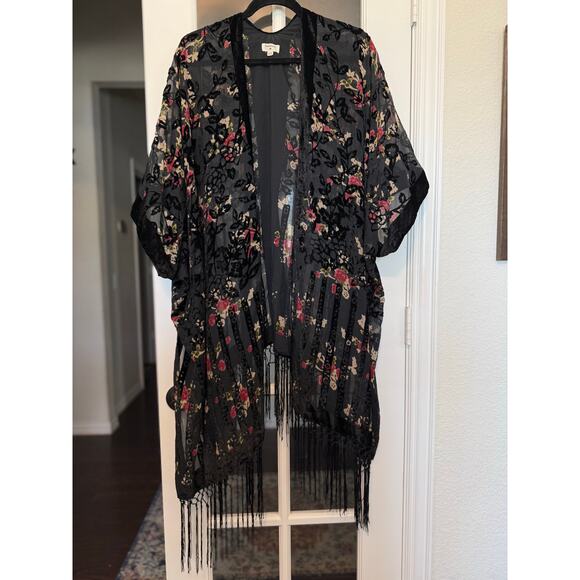 Gorgeous black floral Velvet burnout kimono with fringe World Market One Size - Picture 2 of 10